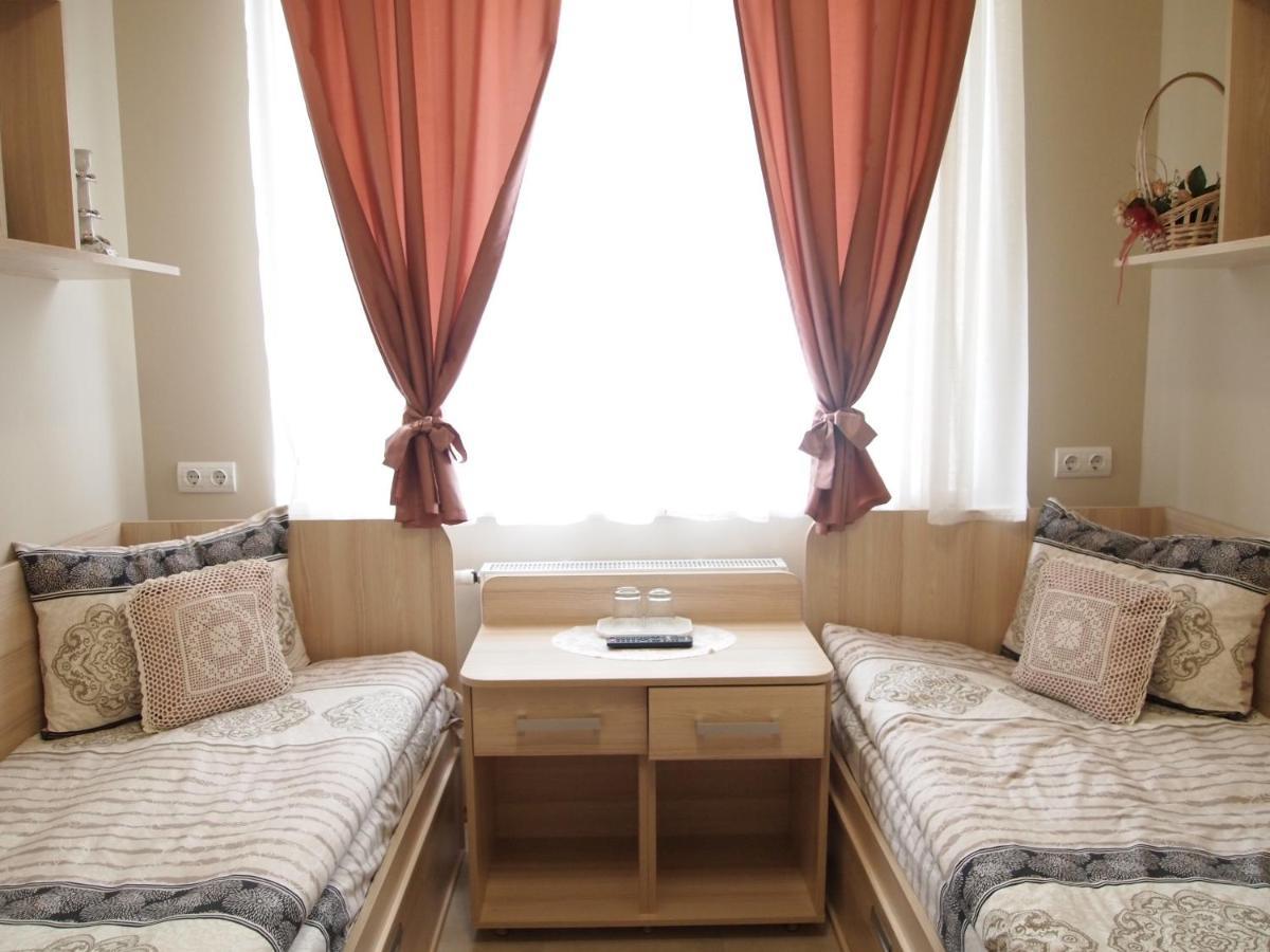 Tulipan Hotel Aquapark Vyshkove Luaran gambar