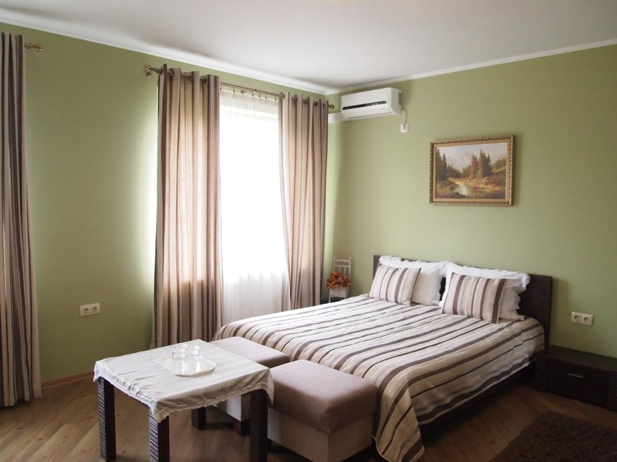 Tulipan Hotel Aquapark Vyshkove Luaran gambar